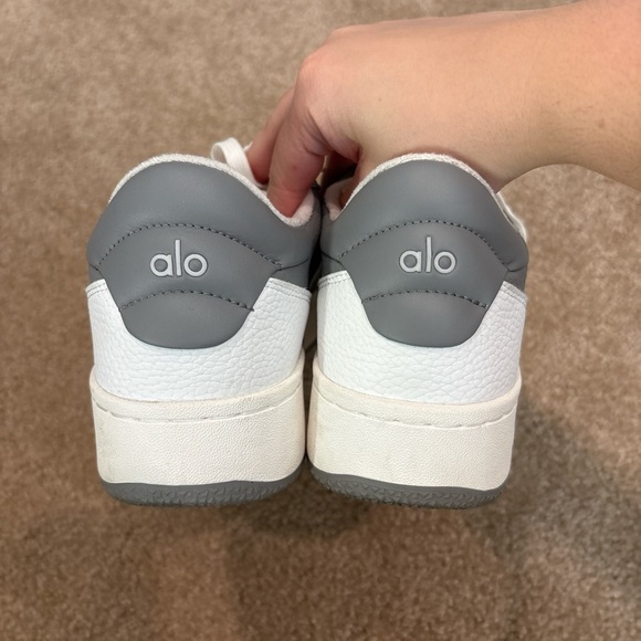 Alo Yoga Sneakers - Picture 5 of 6
